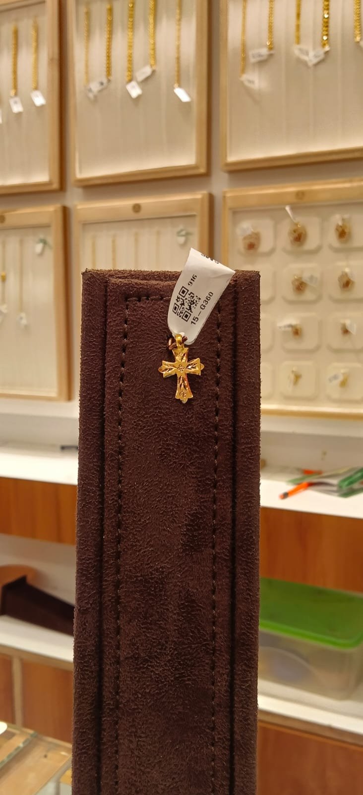Cross Dollar